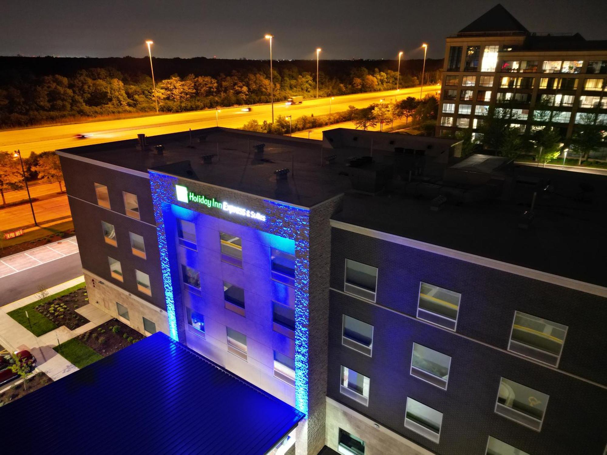 Holiday Inn Express & Suites Chicago Schaumburg By Ihg ภายนอก รูปภาพ