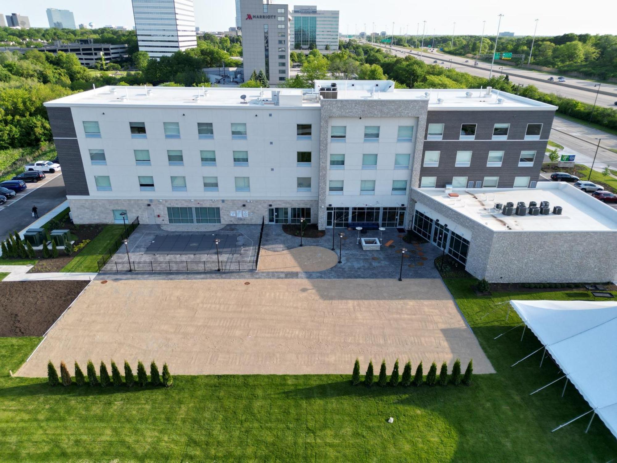 Holiday Inn Express & Suites Chicago Schaumburg By Ihg ภายนอก รูปภาพ