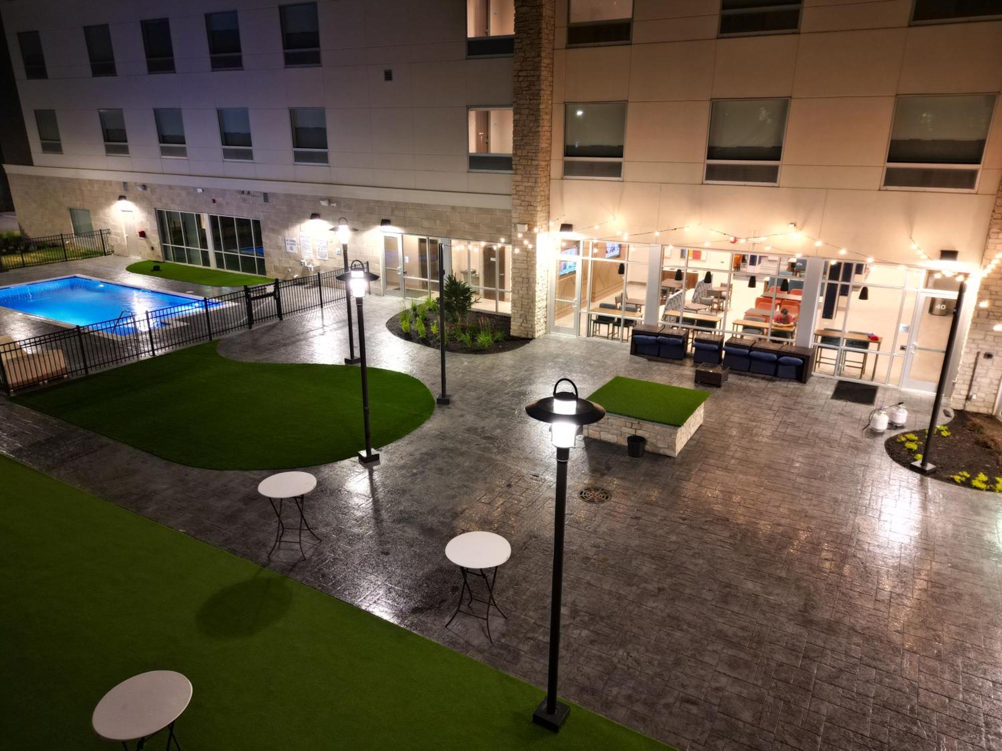 Holiday Inn Express & Suites Chicago Schaumburg By Ihg ภายนอก รูปภาพ