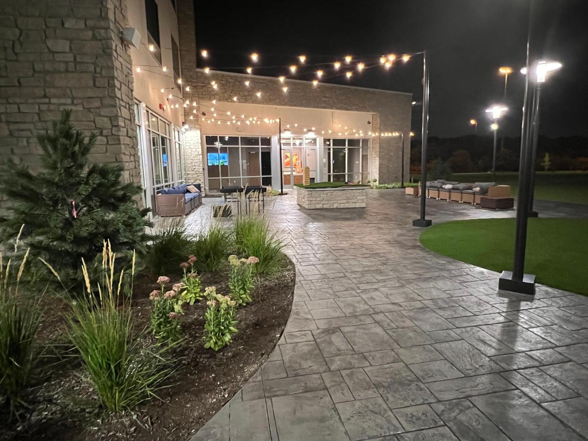 Holiday Inn Express & Suites Chicago Schaumburg By Ihg ภายนอก รูปภาพ