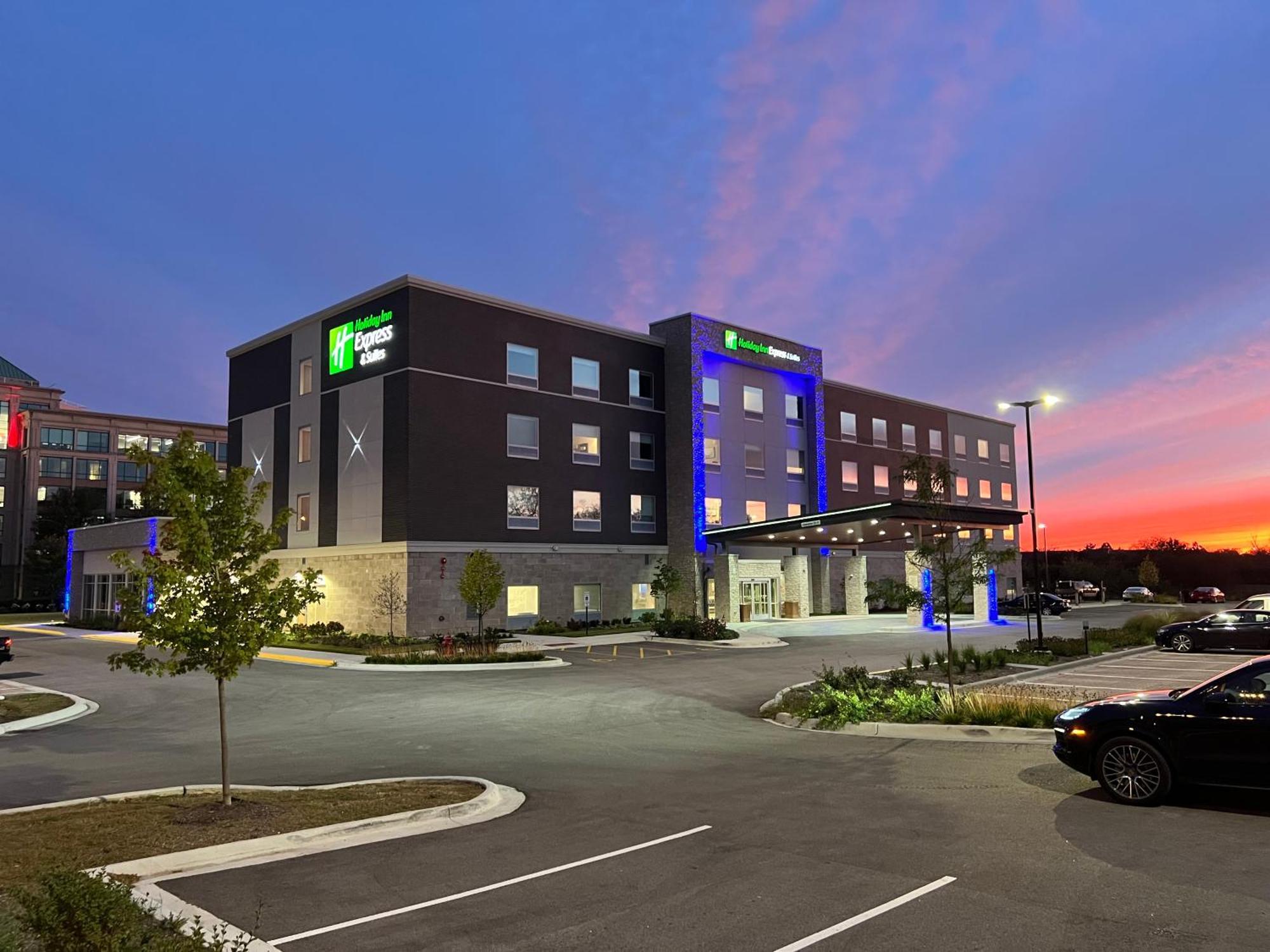 Holiday Inn Express & Suites Chicago Schaumburg By Ihg ภายนอก รูปภาพ